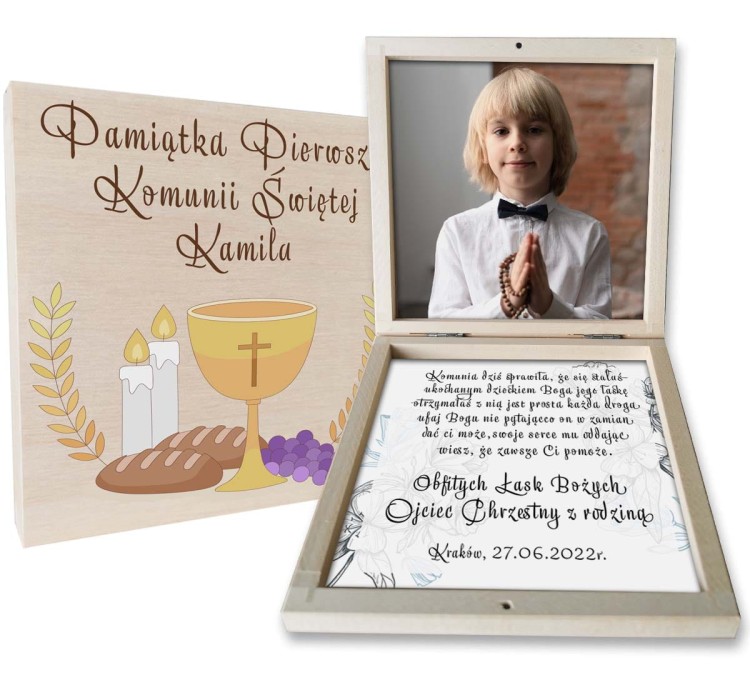Pamiątka Pierwszej Komunii Świętej dla chłopca ze zdjęciem.jpg