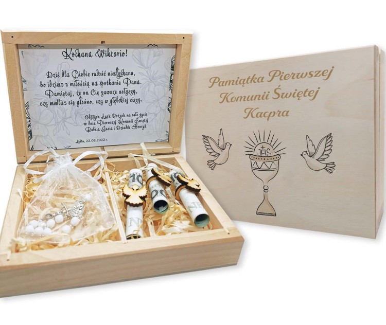 front pamiątka pierwszej komunii świętej różaniec w pudełku.jpg